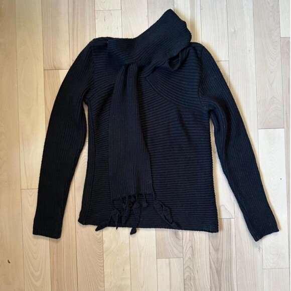 Incredible black ribbed knit sweater by Tricotto - Picture 2 of 8